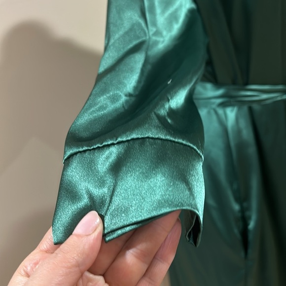 Satin 3/4sleeve robe - Picture 4 of 6